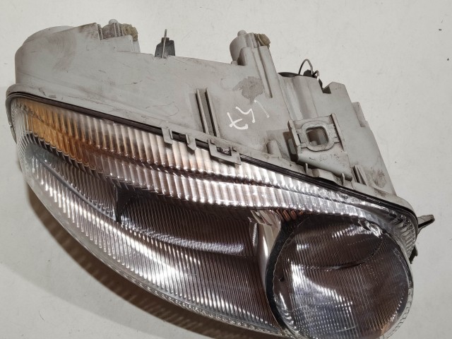 208122 Alfa Romeo 147 2000-2005 jobb első fényszóró 46556565