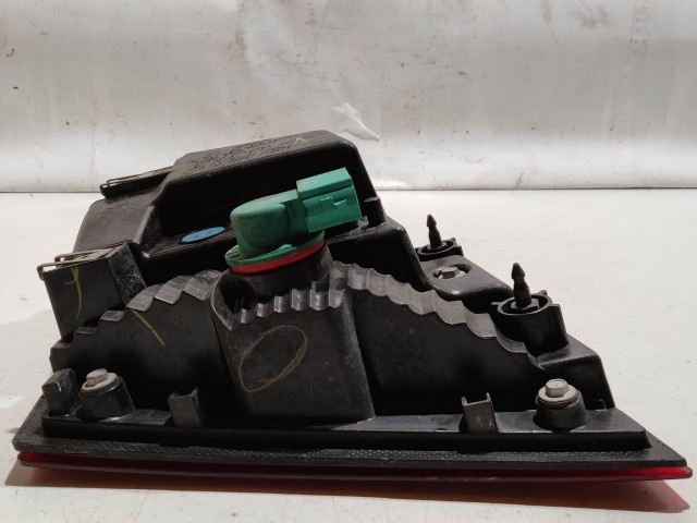 208125 Fiat Freemont 2011-2015 jobb hátsó belső lámpa 68078516AE