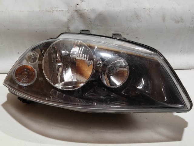 208131 Seat Ibiza 6L1 2002-2008 jobb első fényszóró