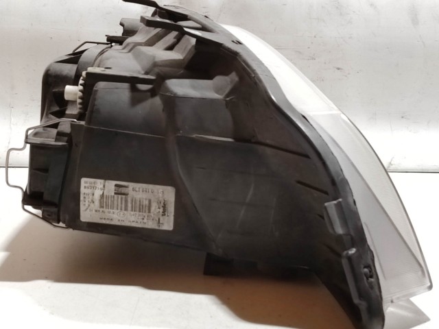 208133 Seat Ibiza 6L1 2002-2008 bal első fényszóró, a képen látható sérüléssel