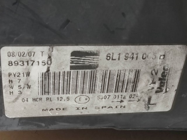 208133 Seat Ibiza 6L1 2002-2008 bal első fényszóró, a képen látható sérüléssel