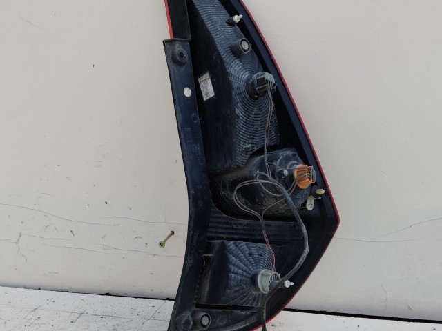 207038 Suzuki SPLASH 2008-2014 bal hátsó ámpa 89071589