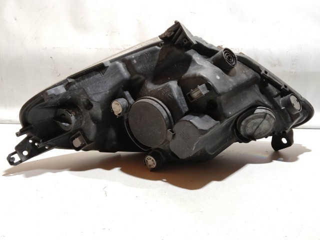 208136 Suzuki SPLASH 2008-2014 jobb első fényszóró, a képen látható sérüléssel