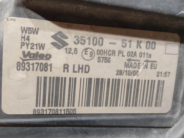 208136 Suzuki SPLASH 2008-2014 jobb első fényszóró, a képen látható sérüléssel