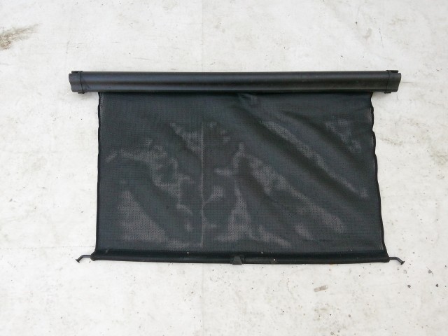 210851  Audi A4 B8 2008-2016 térelválasztó roló