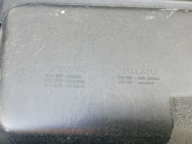 210835 Volvo V40 1995-2004 kalaptartó (csomagtér roló)