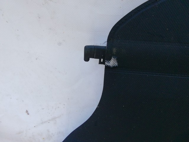 210917 Hyundai IX35 2009-2015 kalaptartó, a képen látható sérüléssel