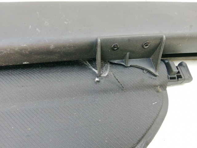 210917 Hyundai IX35 2009-2015 kalaptartó, a képen látható sérüléssel