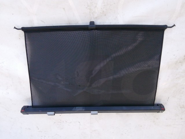 210916  Audi A4 B8 2008-2016 térelválasztó roló