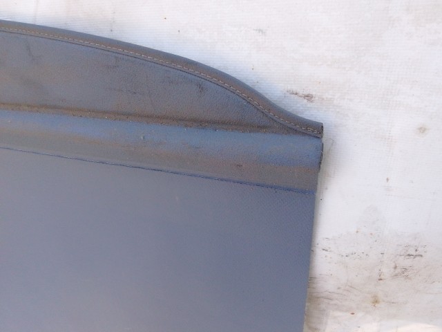 210913 Mercedes Benz E-Class W211 2002-2008 kalaptartó, a képen látható egy beakasztó töréssel