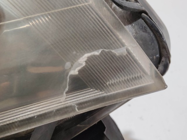 208160 Fiat Croma 2009-2010 bal első lámpa a képen látható sérüléssel 51816979