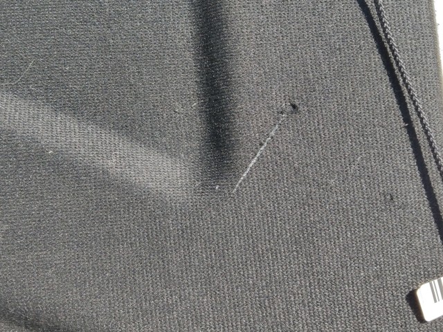 207127 Alfa Romeo Giulietta 2010-2020 kalaptartó, a képen látható sérüléssel