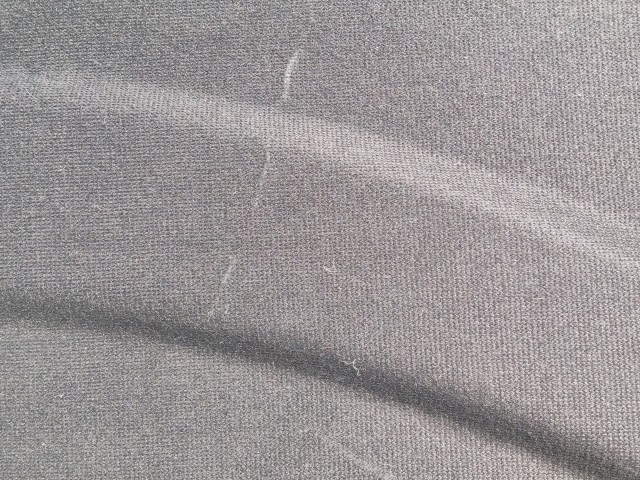 207127 Alfa Romeo Giulietta 2010-2020 kalaptartó, a képen látható sérüléssel