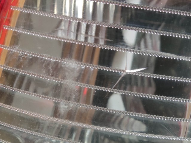 208164 Skoda Roomster 2006-2015 bal hátsó lámpa, izzó foglalat nélkül, a képen látható sérüléssel