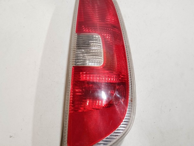 208167 Skoda Roomster 2006-2015 jobb hátsó lámpa, izzó foglalat nélkül, a képen látható sérüléssel