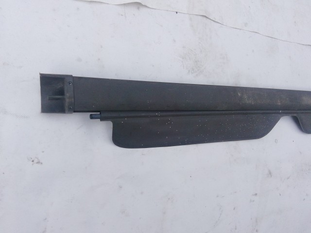 210892 BMW 3 (E30) 1982-1994 kalaptartó (csomagtér roló)