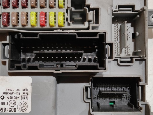 208227 Fiat Grande Punto 2005-2009 1,3 16v Diesel Euro 5 motorvezérlő szett 51904061, 51869094