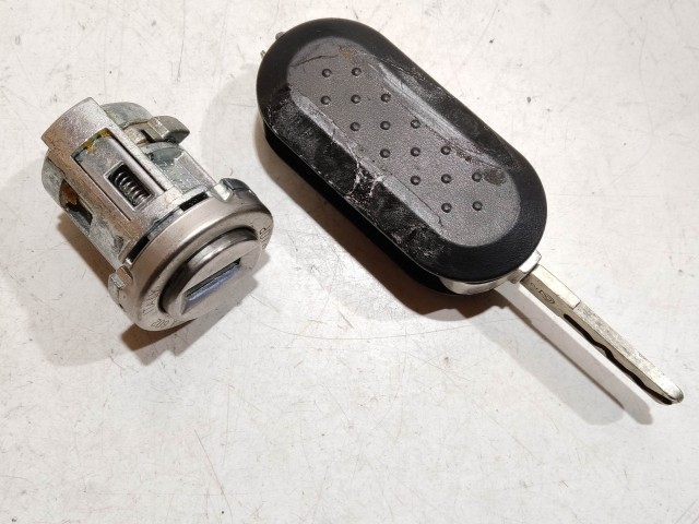 208227 Fiat Grande Punto 2005-2009 1,3 16v Diesel Euro 5 motorvezérlő szett 51904061, 51869094