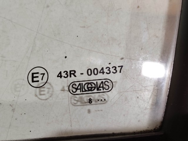 Suzuki SPLASH 2008-2014 bal első fix üveg