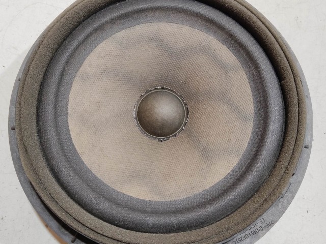 208250 Suzuki SPLASH, Opel Agila 2008-2014 jobb első hangszóró 39102-51K10