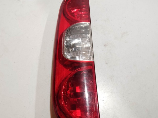 208253 Fiat Doblo 2005-2009 bal hátsó lámpa, izzófoglalat nélkül!!!