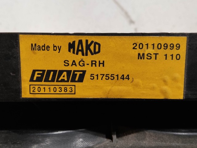 208255 Fiat Doblo 2005-2009 jobb hátsó lámpa, izzófoglalat nélkül!! 51755144