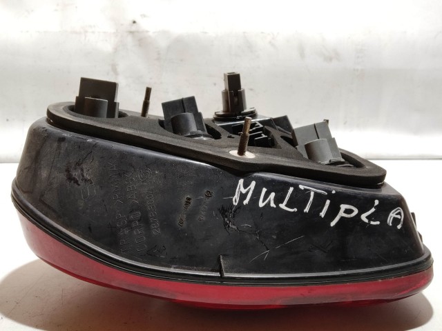 208258 Fiat Multipla 1998-2003 bal hátsó lámpa, a képen látható sérüléssel