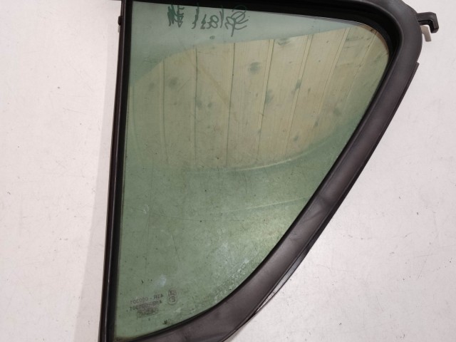 Suzuki SPLASH 2008-2014 jobb hátsó fix üveg