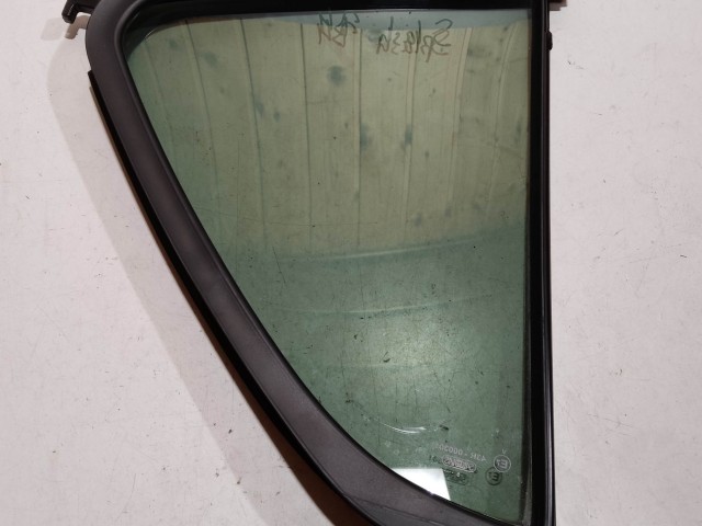 Suzuki SPLASH 2008-2014 bal hátsó fix üveg