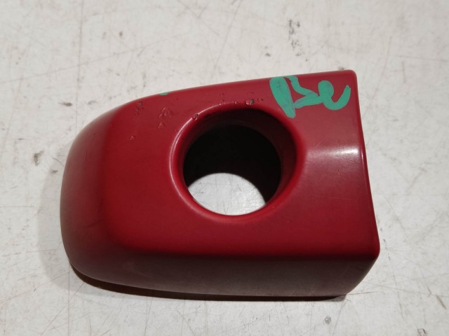 Suzuki SPLASH 2008-2014 Zárbetét kupak használt  bal első