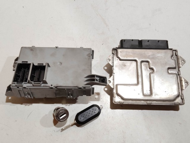 Fiat Grande Punto 1,3 16v Diesel 85Le Euro 5+ motorvezérlő szett 55255947 , 51963154