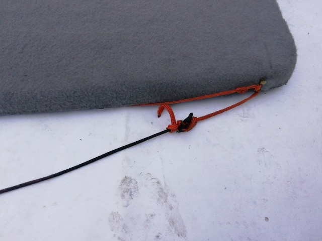 210948 Renault Scenic II. 2003-2009 kalaptartó, a képen látható sérüléssel