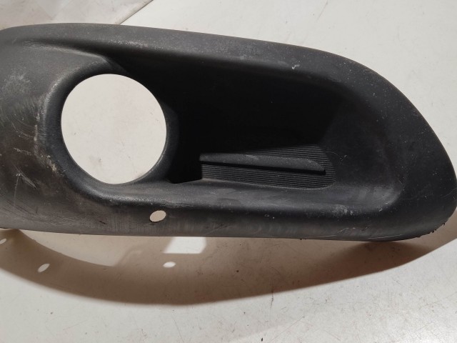 Citroen C4 Aircross 2012-2017 jobb első ködlámpa keret