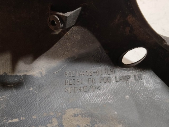 Citroen C4 Aircross 2012-2017 bal első ködlámpa keret