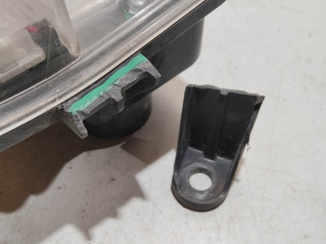 208379 Citroen C4 Aircross 2012-2017 bal első nappali fény, a képen látható sérüléssel