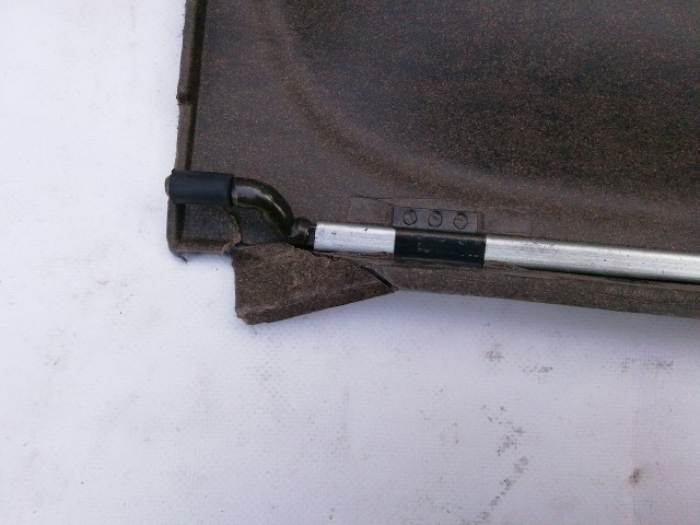 210934 Daewoo Matiz 1998-2007 kalaptartó, a képen látható sérüléssel