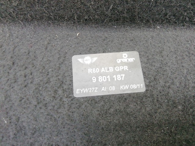 210923 Mini Countryman (R60) 2010-2016 kalaptartó, a képen látható állapotban