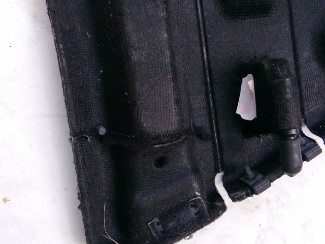 211007 Fiat 500 L 2012-2022 kalaptartó, a képen látható sérüléssel