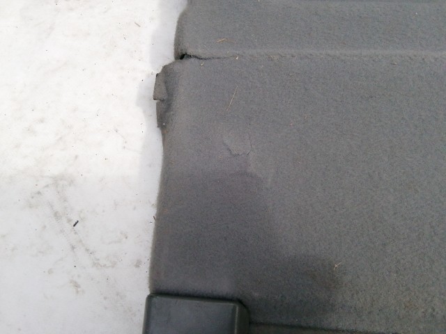 210991 Land Rover Range Rover P38 1994-2001 kalaptartó, a képen látható sérüléssel