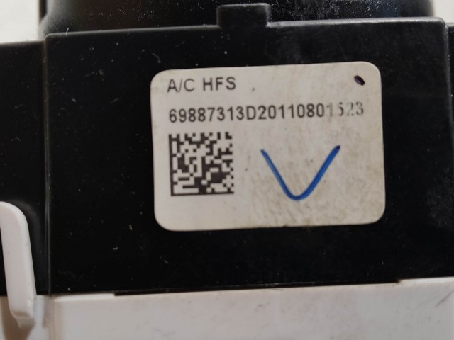 Ford Fiesta 2008-2017 2008-2017 Fűtés- és közép kapcsolók használt  manual