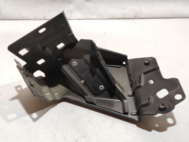 208423 Alfa Romeo Giulietta jobb első sárvédő tartó 50509660