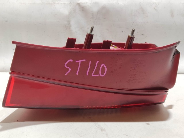 208444 Fiat Stilo 2003-2007 5 ajtós, jobb hátsó lámpa 51735221 Izzó foglalat nélkül!!!!