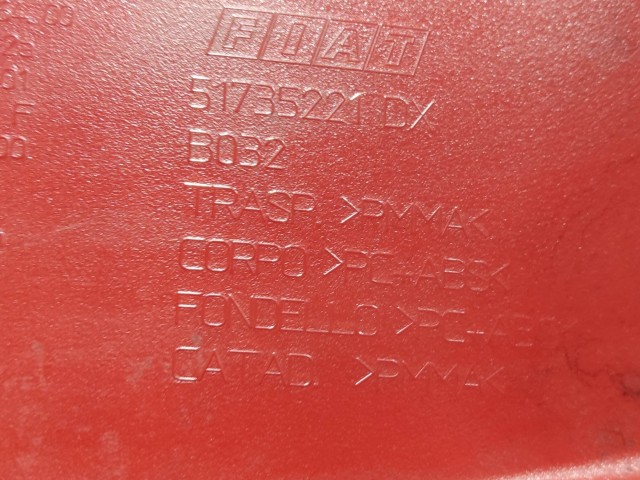 208444 Fiat Stilo 2003-2007 5 ajtós, jobb hátsó lámpa 51735221 Izzó foglalat nélkül!!!!