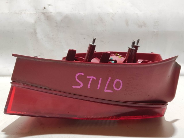 208449 Fiat Stilo 2003-2007 5 ajtós, jobb hátsó lámpa 51735221 Izzó foglalat nélkül!!!!