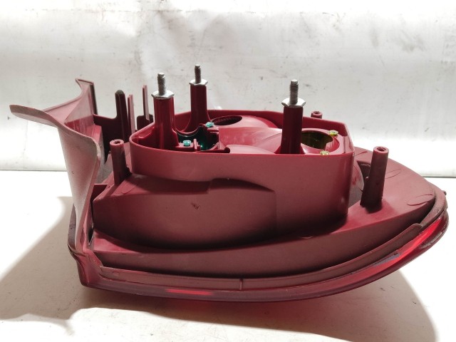 208449 Fiat Stilo 2003-2007 5 ajtós, jobb hátsó lámpa 51735221 Izzó foglalat nélkül!!!!