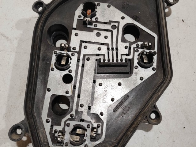 208452 Fiat Stilo 5 ajtós 2003-2007 jobb hátsó Izzó foglalat 