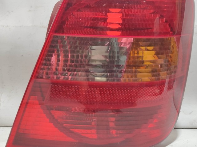 208453 Fiat Stilo 2003-2007 5 ajtós, jobb hátsó lámpa 51735221 Izzó foglalat nélkül!!!!