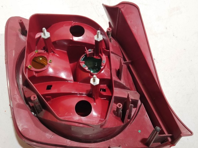 208453 Fiat Stilo 2003-2007 5 ajtós, jobb hátsó lámpa 51735221 Izzó foglalat nélkül!!!!