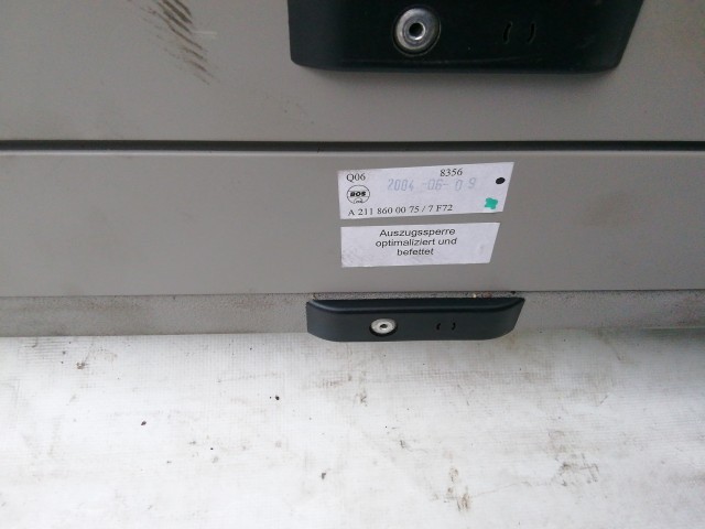 210982 Mercedes Benz E-Class W211 2002-2008 kalaptartó (csomagtér roló) A2118600075