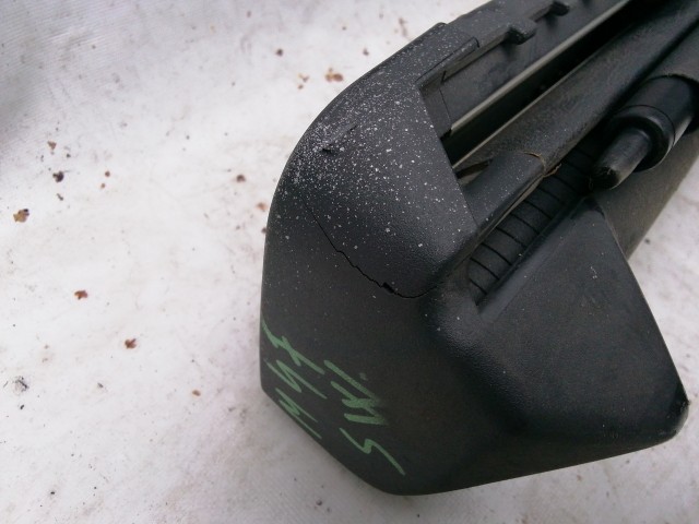 210975 Mercedes Benz E-Class W210 1995-2002 kalaptartó (csomagtér roló) a képen látható sérüléssel